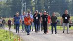 Mit Rucksack und Bierglas: 488 Teilnehmende feiern Premiere der Bierwanderung
