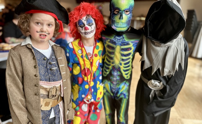 Fünfhundert grosse und kleine Närrinnen und  Narren feierten in Widnau