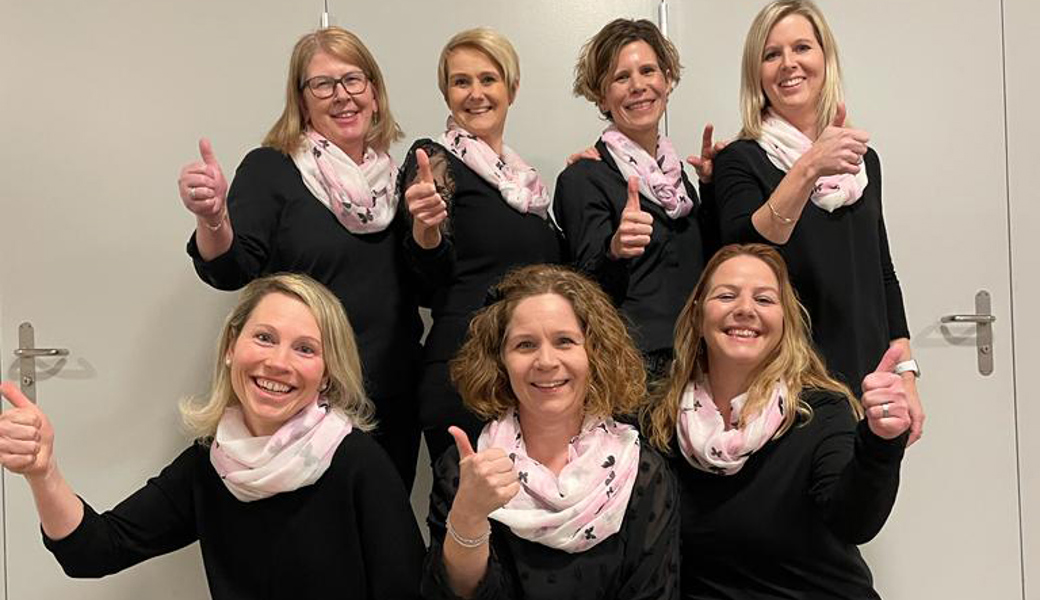 Ein aufgestelltes Team: Die Vorstandsfrauen der Frauengemeinschaft Kriessern, hinten von links: Carmen Zigerlig, Gabi Besserer, Edith Langenegger, Veronique Dietsche; vorne von links: Sandra Lüchinger, Angie Lüchinger, Silke Baumgartner.