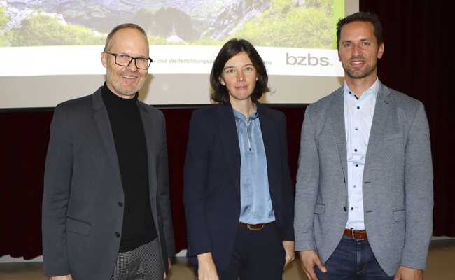 Berufs- und Weiterbildungszentrum Buchs Sargans stärkt Standorte und weitet Informatik-Ausbildung aus