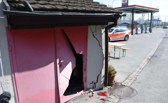 Rückwärts in die Wand - und geflüchtet