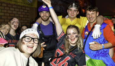 «Wanted!» Wild-West-Party, Guggen-Sound und Riesenstimmung an der Tätschernacht