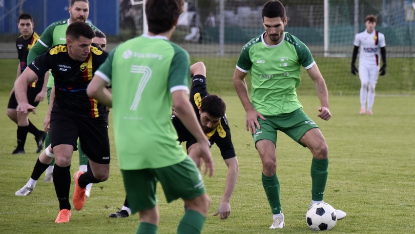 Auf den FC Rebstein (mit Luka Dursun, rechts) wartet in Appenzell ein Spitzenspiel.