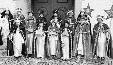 Sternsinger im Dorf unterwegs