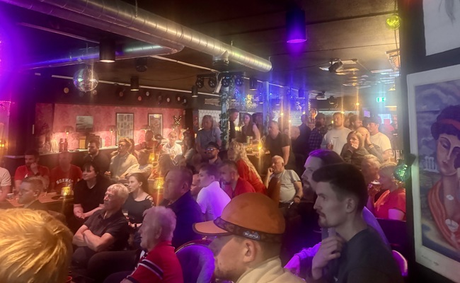Public Viewing in Norwegen: der unglaubliche Erling Haaland und seine Fans