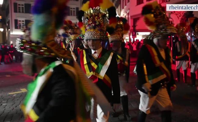 Video: Röllelibutzen-Polonaise ums bengalische Feuer