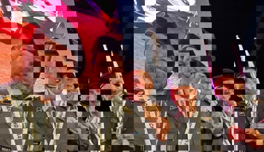 Punktlandung in der Wüste: Der Auer Zielfallschirmspringer Marcel Schuster gewinnt WM-Bronze