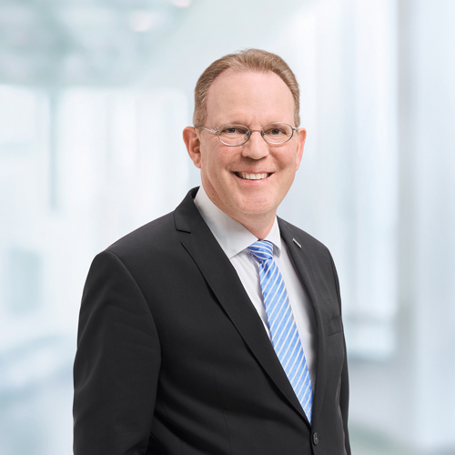 Willi Segmüller, Mitglied der Direktion, willi.segmueller@alpharheintalbank.ch