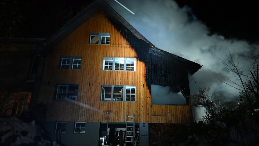 Brand im Ruppendörfli: Haus nicht mehr bewohnbar Brand im Ruppendörfli: Haus nicht mehr bewohnbar