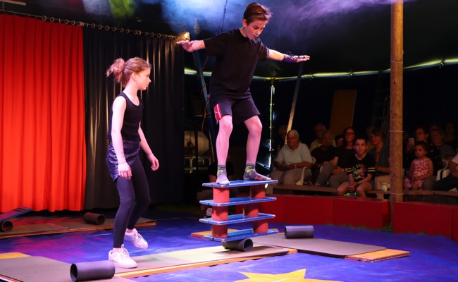 Manege frei für über 180 Artistinnen und Artisten