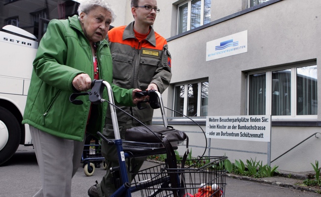 Bei einer Katastrophe zuhause lebende Pflegebedürftige nicht vergessen