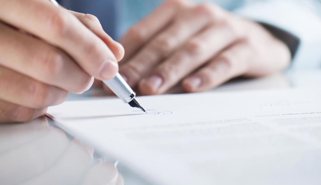 Der CVP-Kantonsrat forderte den Stichtag 1. November, vor dem kein Lehrvertrag unterschrieben werden dürfe. Der Regierungsrat ist dagegen. Der CVP-Kantonsrat forderte den Stichtag 1. November, vor dem kein Lehrvertrag unterschrieben werden dürfe. Der Regierungsrat ist dagegen.