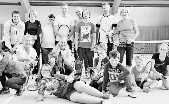 HPS-Schüler spielten mit Herzblut Tennis