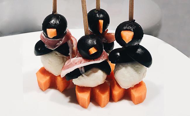 Cooler Apéro-Snack: Pinguine aus Mozzarella