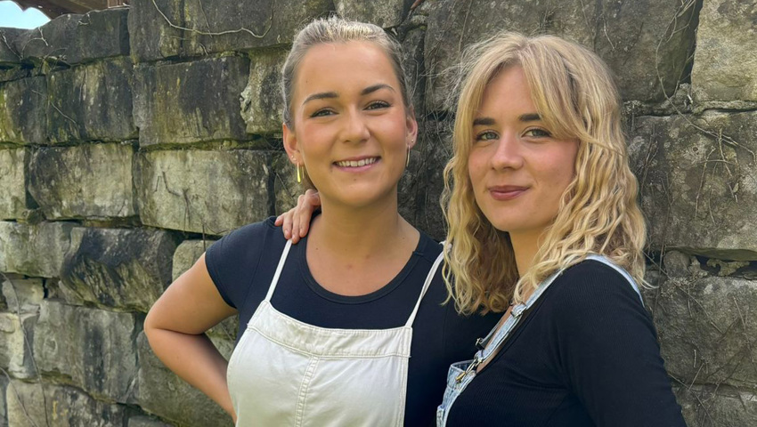 Die «Bären»-Girls: Michelle Stalder (links) und Ewa Schläpfer. Die «Bären»-Girls: Michelle Stalder (links) und Ewa Schläpfer.