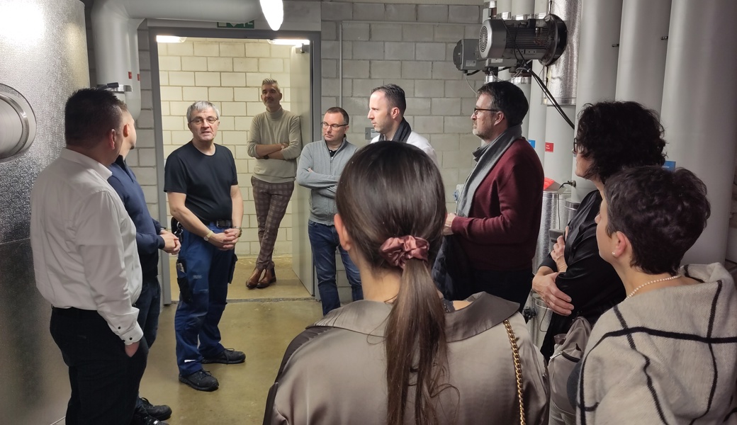 Die RMC-Mitglieder erhielten interessante Technik-Einblicke beim Mineralheilbad. Die RMC-Mitglieder erhielten interessante Technik-Einblicke beim Mineralheilbad.