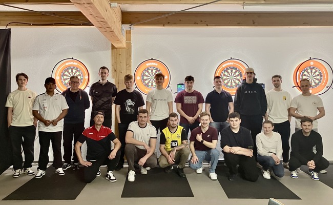 Darts ist mehr als Pfeile werfen: Die Falcons Rheintal schätzen auch die Gemeinschaft