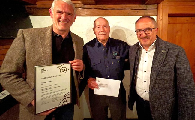 Eine grosse Ehre für das Auer Box-Urgestein Walter Walser