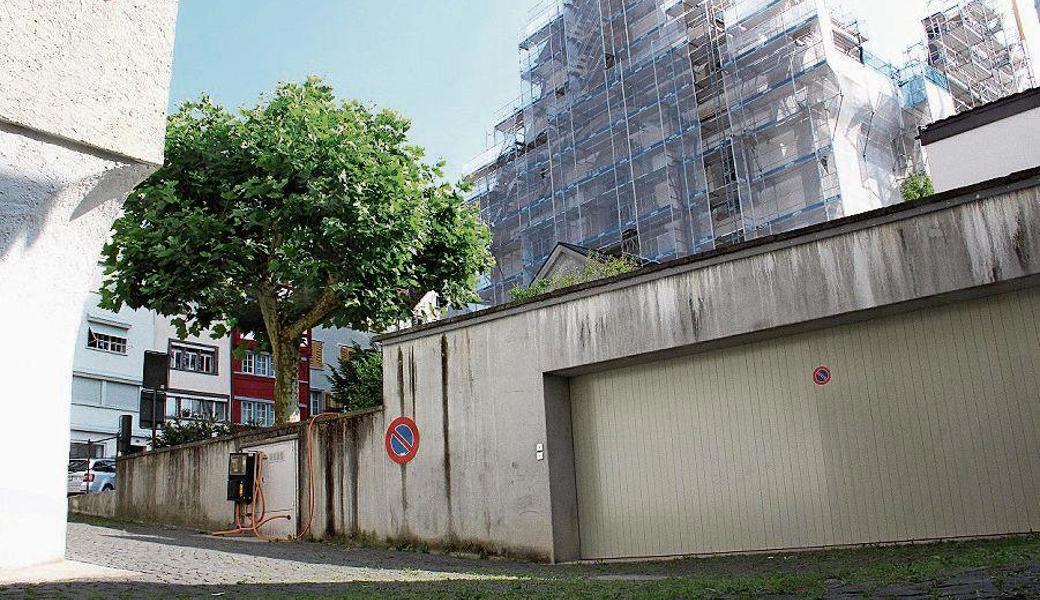 Die Zufahrt zu ihrer Garage sei während des Film-Open-airs nicht gewährleistet, sagt der Kirchenpräsident. Die Zufahrt zu ihrer Garage sei während des Film-Open-airs nicht gewährleistet, sagt der Kirchenpräsident.