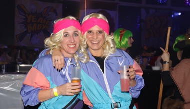 Schmutziger Donnerstag fand bei Maskenball buntes Ende