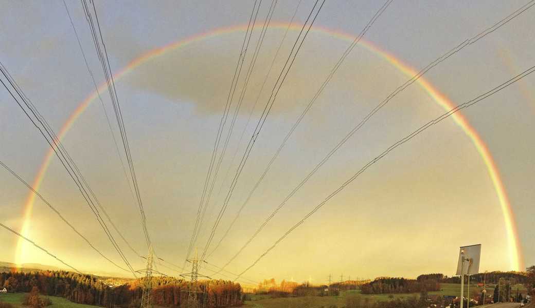 Man sagt, am Ende des Regenbogens liegt ein Schatz vergraben. Die Frage ist nun, links oder rechts – oder beidseits?