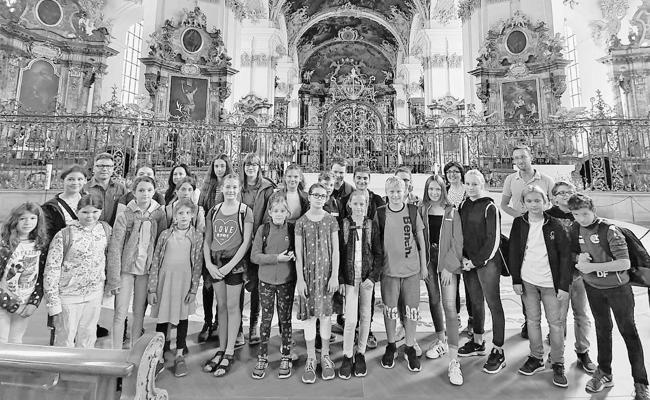 Ministranten besichtigten Kathedrale in St. Gallen
