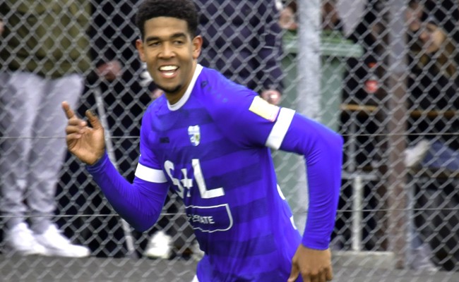 Der FC Widnau gewinnt in Bazenheid in letzter Sekunde