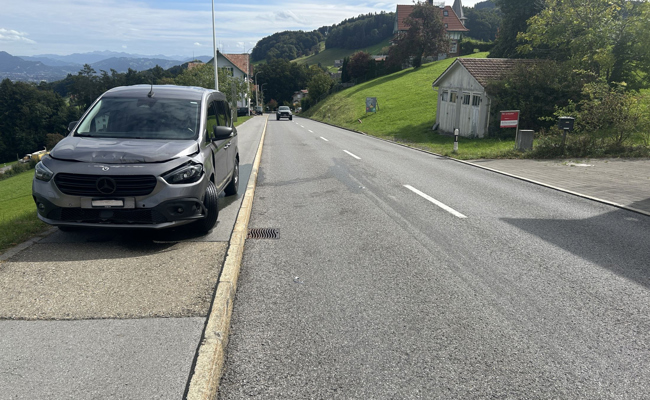 Bremsmanöver zu spät bemerkt: bei Auffahrkollision entsteht Sachschaden