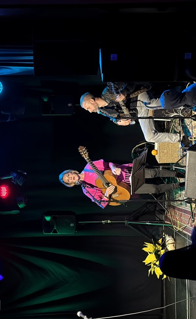 Zeitreise mit dem Duo «Hit happens»