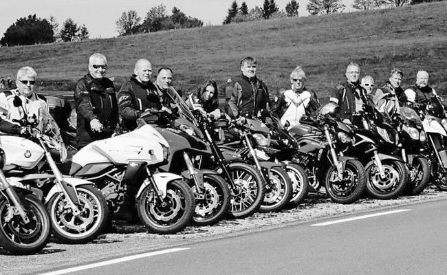 Motorradclub im Elsass