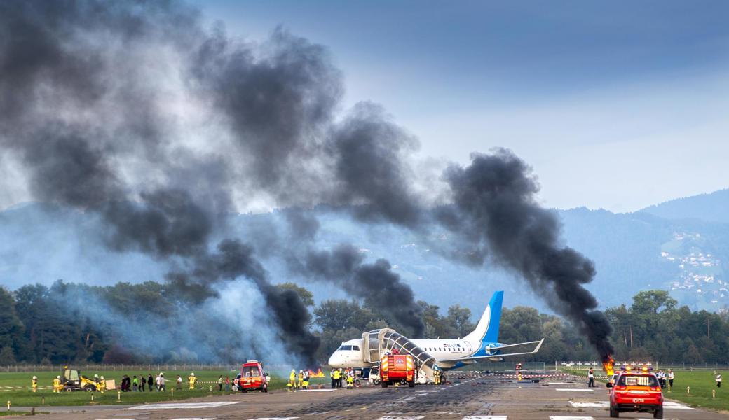 Rauch über dem Flugplatz Altenrhein: Eine Katastrophenübung.