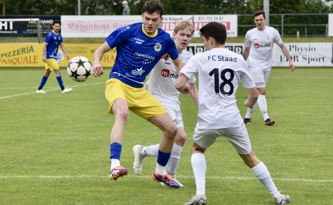 Die Spitzenteams halten am Fussball-Samstag dem Druck stand