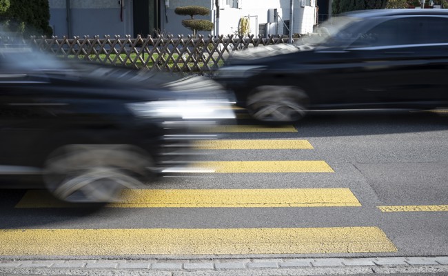 Siebenjähriger auf Fussgängerstreifen von Auto angefahren - Lenker hält nicht an