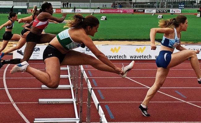 Strauchler an zweiter Hürde