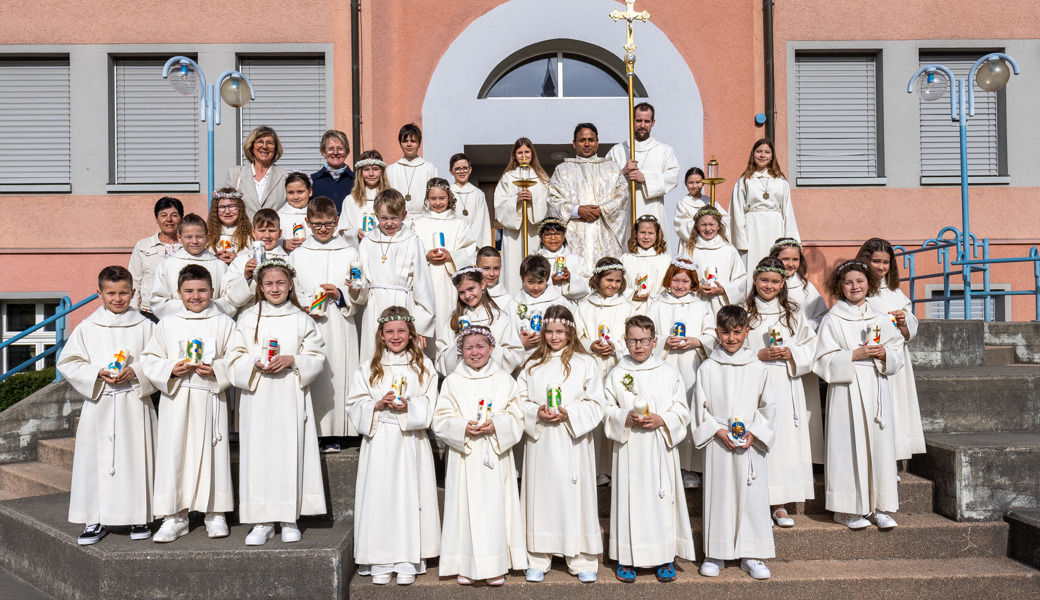 28 Kinder feierten ihre Erstkommunion / (Foto von Fredy Roth)