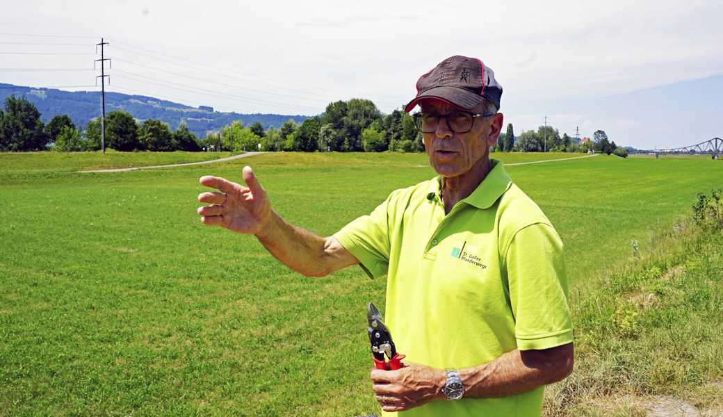 Ehrenamt mit Schlüsseln und Schrauben: So kümmern sich Freiwillige um Wegweiser