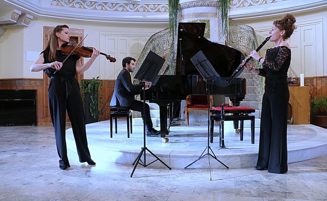 Musikerin lernte in der Ukraine einen Komponisten kennen und bekam ein Lied gewidmet