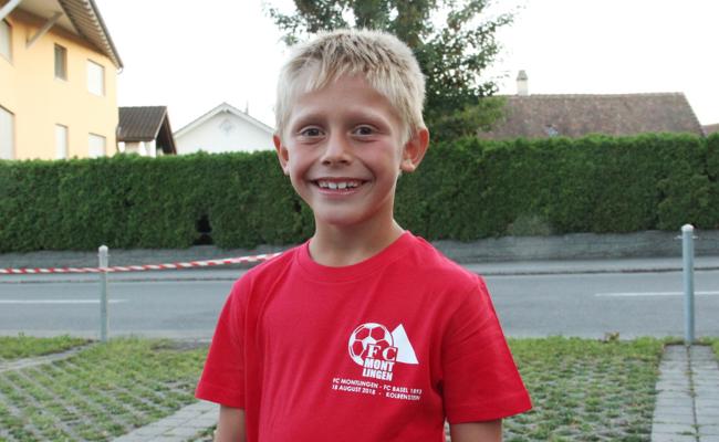 Lee mit Spezial-T-Shirt