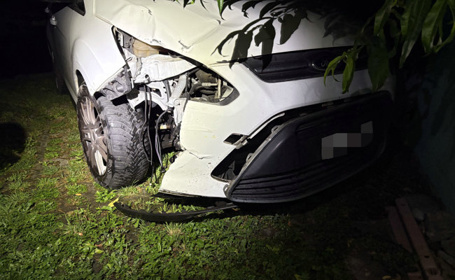 Drogenfund und Fahrerflucht: Polizei nimmt fünf Autofahrer fest