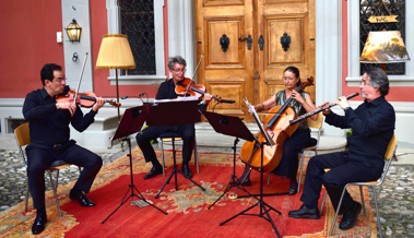 Kammermusik im Grünen: Löwenhofserenade mit Werken von Mozart und Krommer