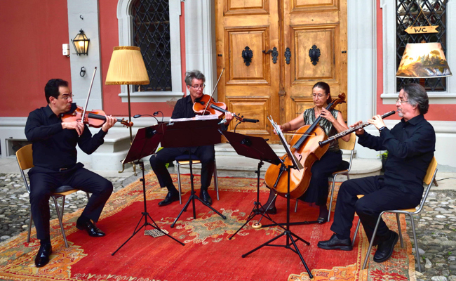 Kammermusik im Grünen: Löwenhofserenade mit Werken von Mozart und Krommer