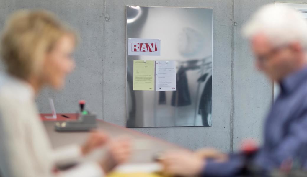 Weniger Stellensuchende bedeuten weniger Arbeit für die regionalen Arbeitsvermittlungszentren.