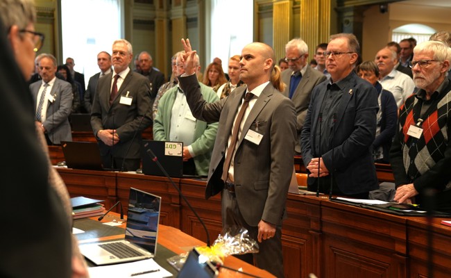 David Hutter aus Balgach setzt sich in St.Galler Kollegiumswahl deutlich durch und wurde vereidigt
