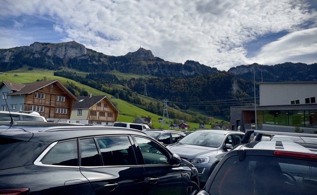 Wiese ist entscheidend, um genügend Parkplätze anbieten zu können