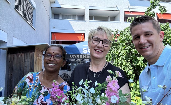 Langjähriges Engagement mit Herz: Zwei Mitarbeiterinnen geehrt