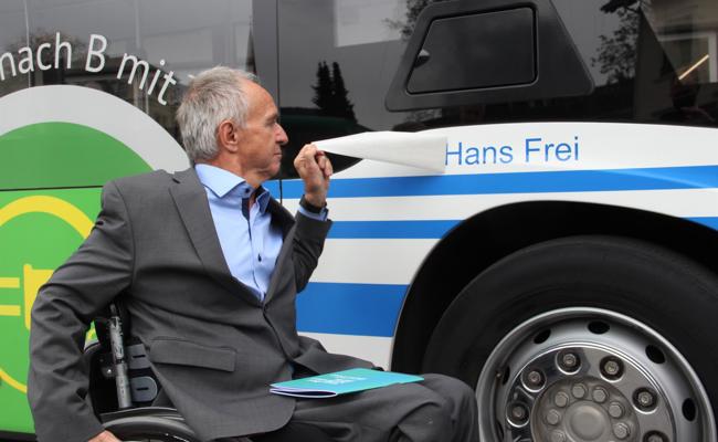 Elektrobus heisst jetzt Hans Frei
