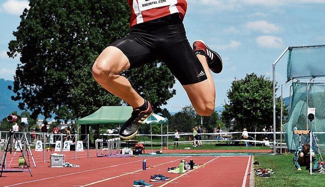 Kevin Egbon vom STV Marbach musste sich im 80-Meter-Sprint der Kategorie U16 nur dem Tessiner Mattia Schenk geschlagen geben.