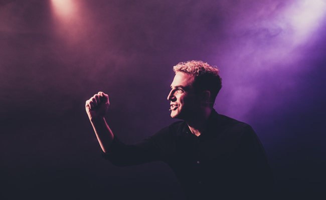 Comedian Michael Elsener: «Ihr könnt reden und der Rest der Schweiz versteht Bahnhof»