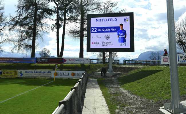 Erste XXL-Anzeigetafel im Rheintal: Der FC Widnau setzt neue Massstäbe