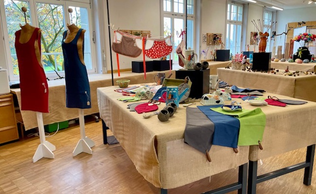 Handarbeiten, Kaffee und Kuchen: Jugendliche veranstalten Herbstmesse im Bellevue